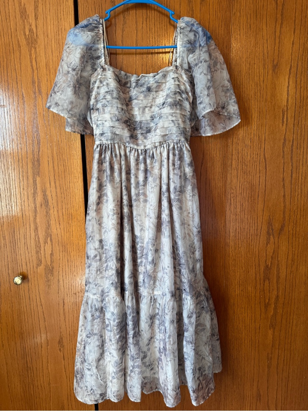 Abercrombie & Fitch Light Gray Floral Midi Dress